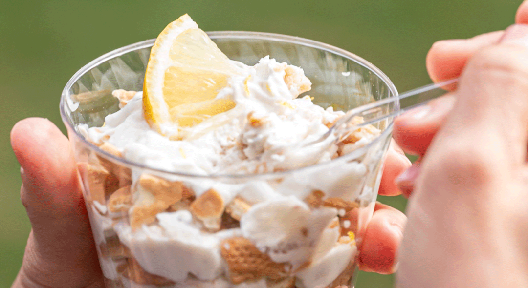 Postre saludable de limón.